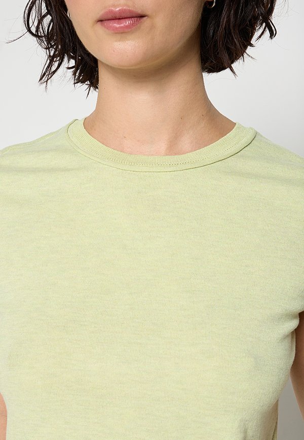 DKNY