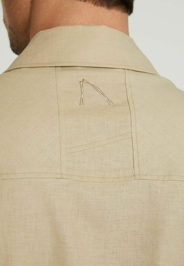 CHASIN' STRYKE LINEN