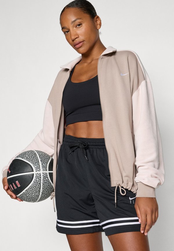 Nike Performance BASKETBALL