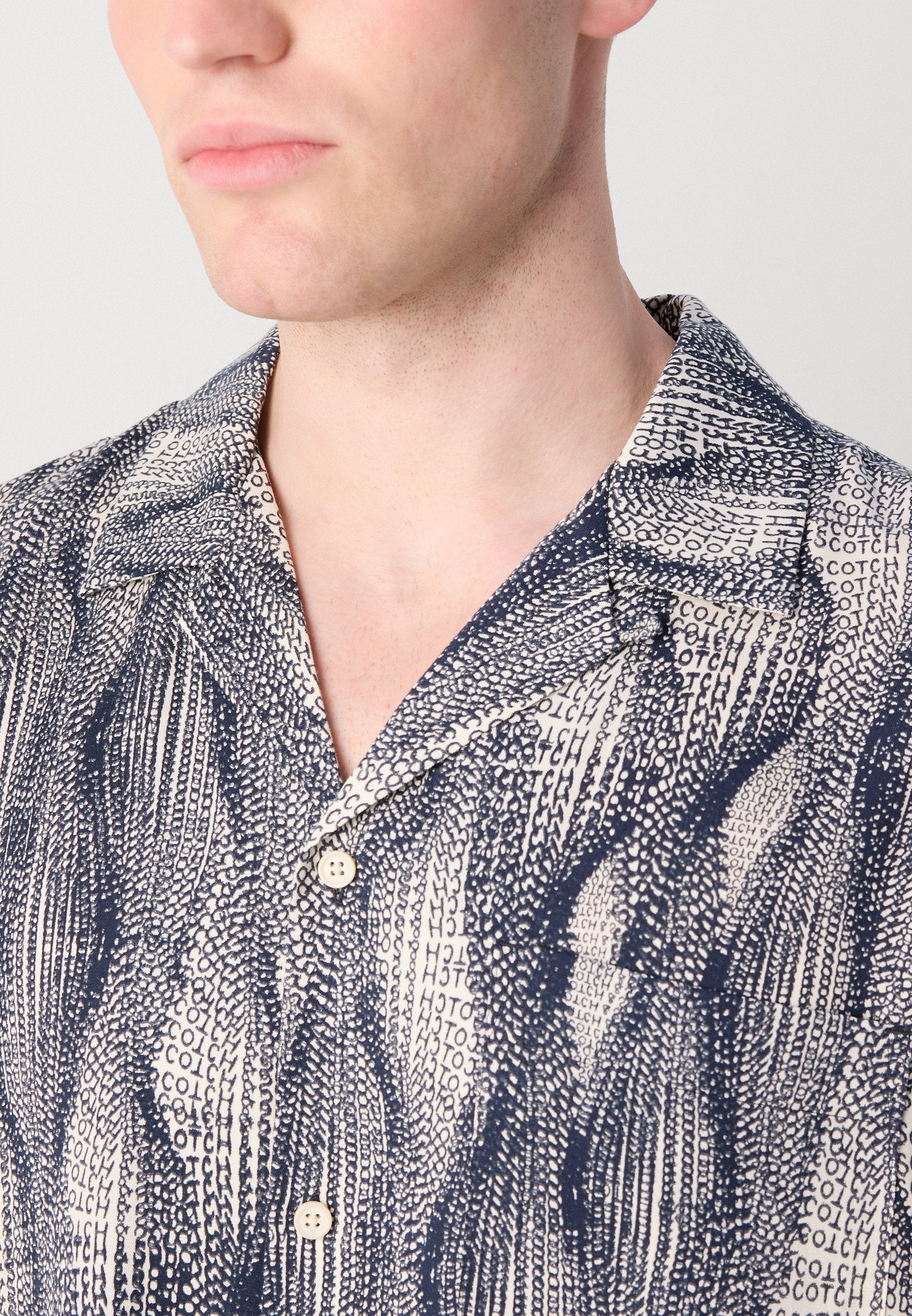 Scotch & Soda PRINTED SHORT SLEEVED SHIRT