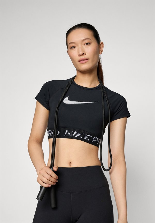 Nike Performance