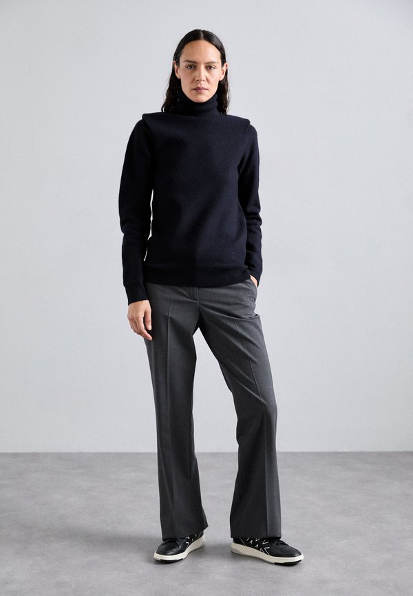 MICHAEL Michael Kors REBEL LACE UP