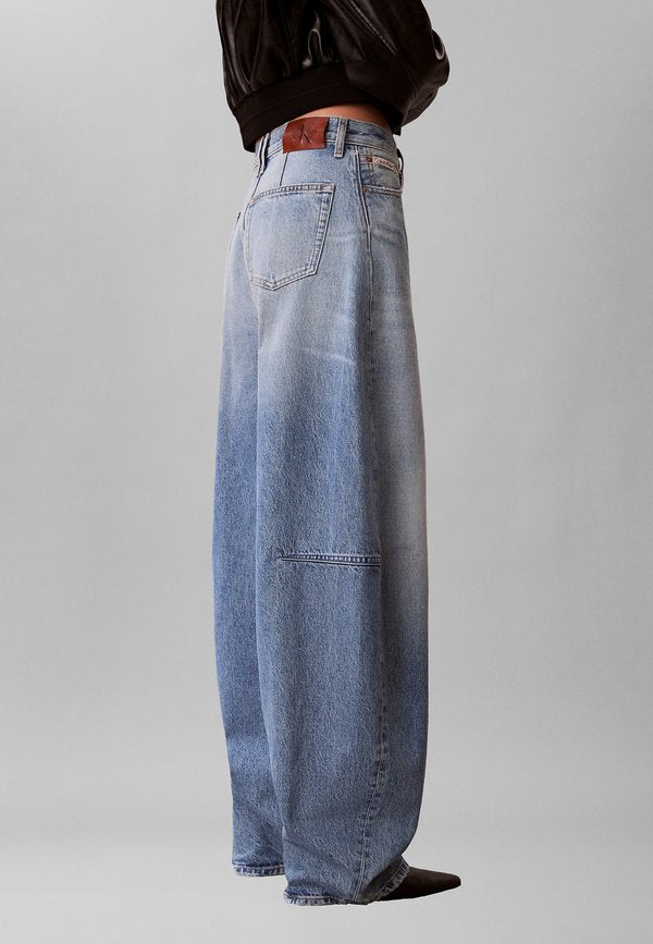 Calvin Klein Jeans BARREL