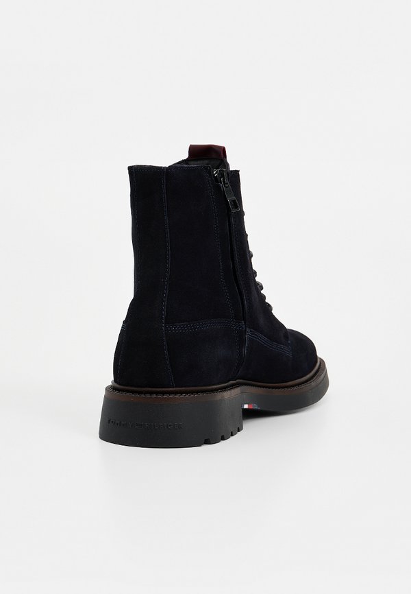 Tommy Hilfiger