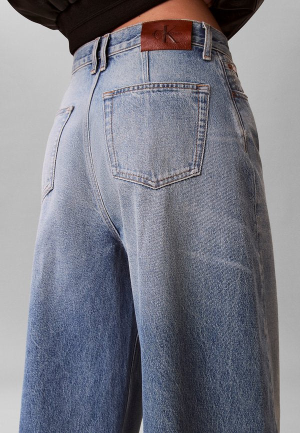 Calvin Klein Jeans BARREL
