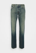 Ausgeblichene blaue Jeans aus Denim, mit geradem Schnitt, Kontrastnähten und Knopfleiste. Verfügt über zwei Vordertaschen und eine aufgesetzte Gesäßtasche.