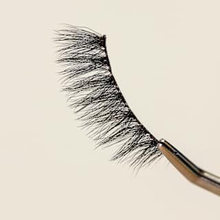 Künstliche Wimpern Nourish 752 (1 Paar) ARDELL