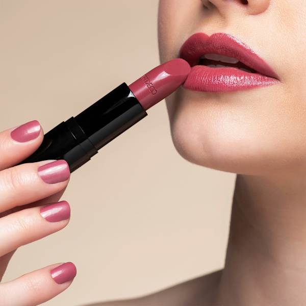 Lippenstift Perfect Color 818 Perfect Rosewood ARTDECO