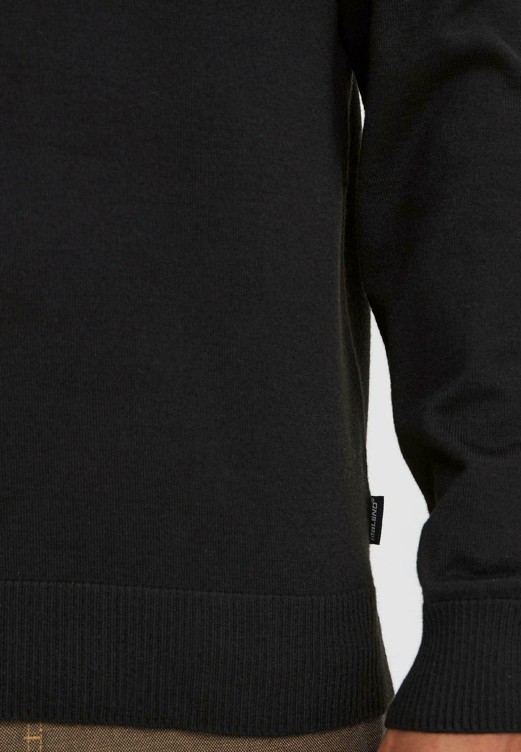 BHCASSRI FINE KNIT TROYER Media 6