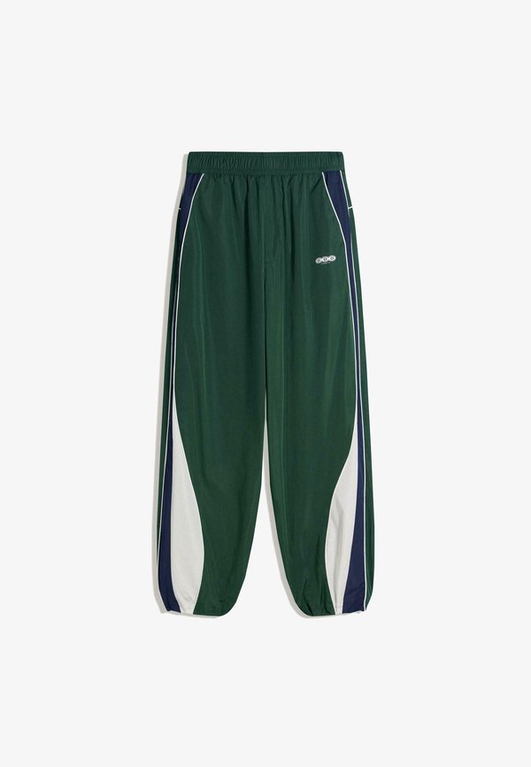 Bershka SUPER BAGGY TECHNICAL SPORTS - Tracksuit bottoms - olive