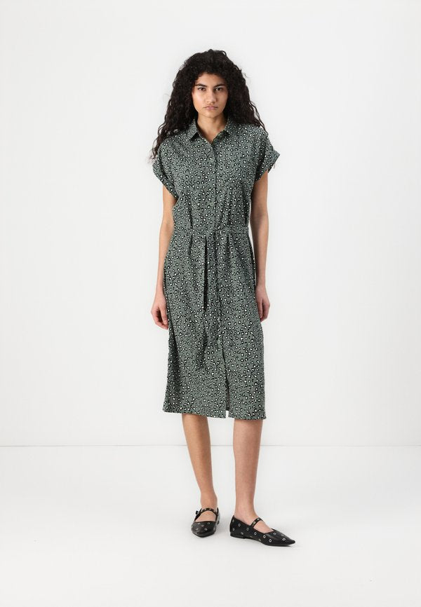 ONLY ONLHANNOVER S/S NOOS - Shirt dress - laurel wreath