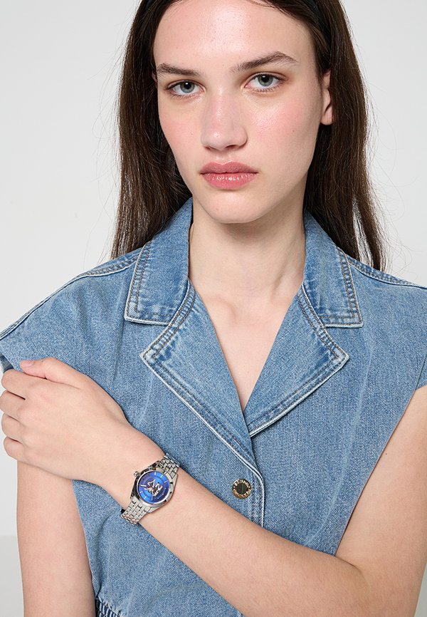 DKNY