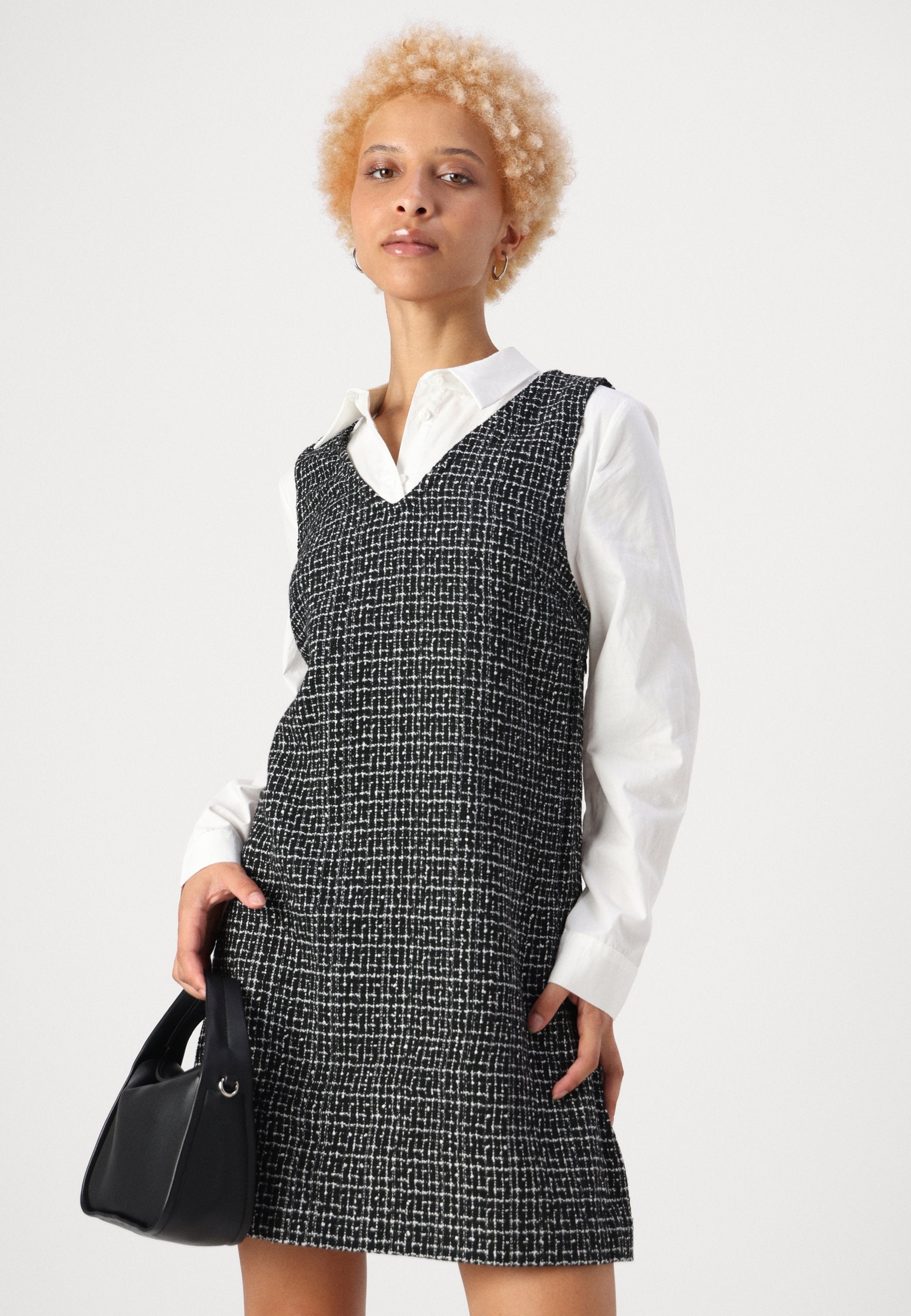 ONLLODA BOUCLE DRESS  Media 5