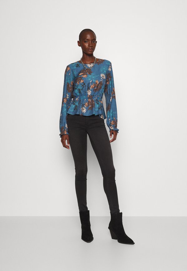 ONLY Tall ONLSARI SMOCK TOP