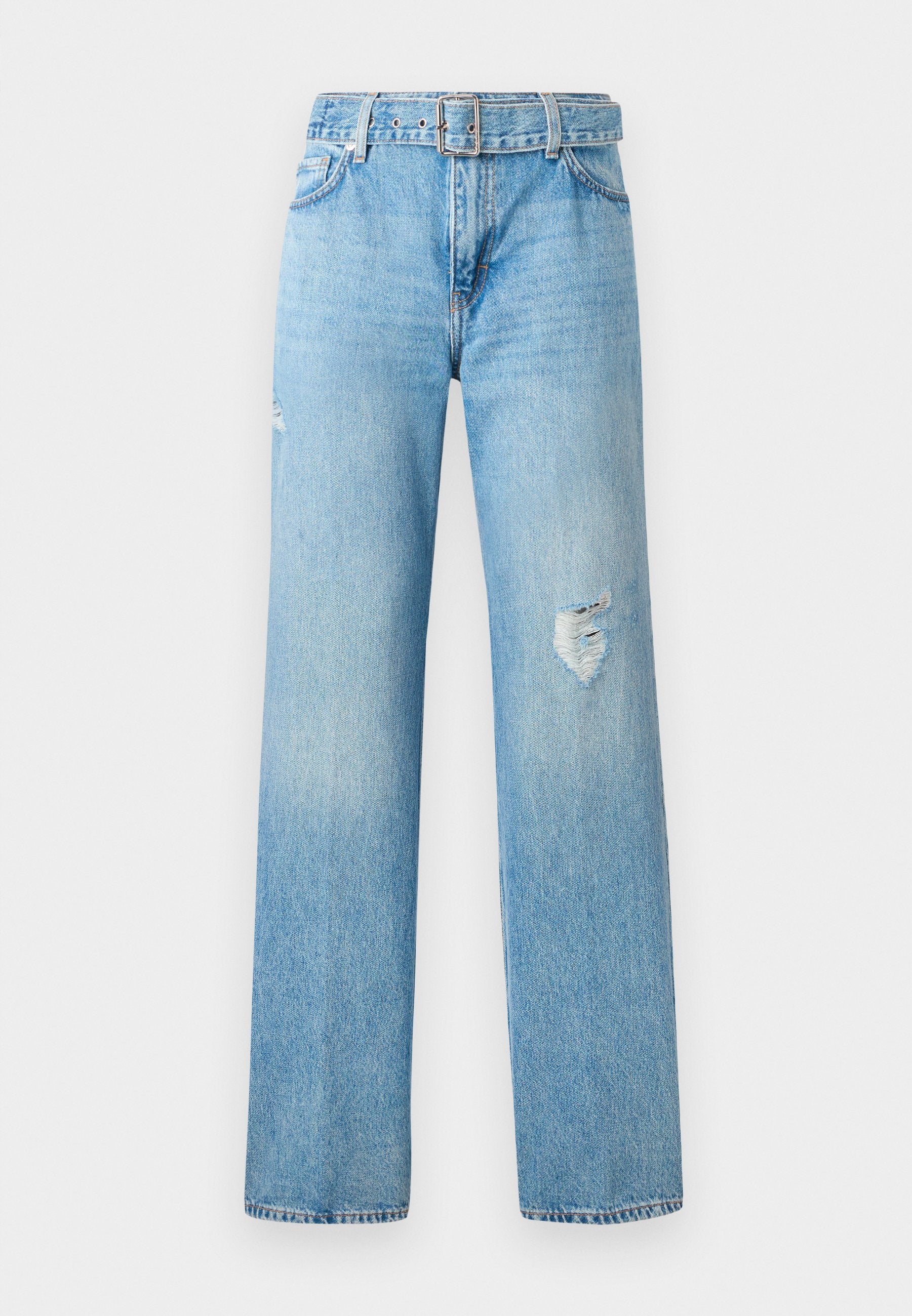 Helle blaue Denim-Jeans mit weitem Bein, die zerfranste Details an den Knien und ein klassisches Fünf-Taschen-Design mit Gürtelschlaufen aufweisen.