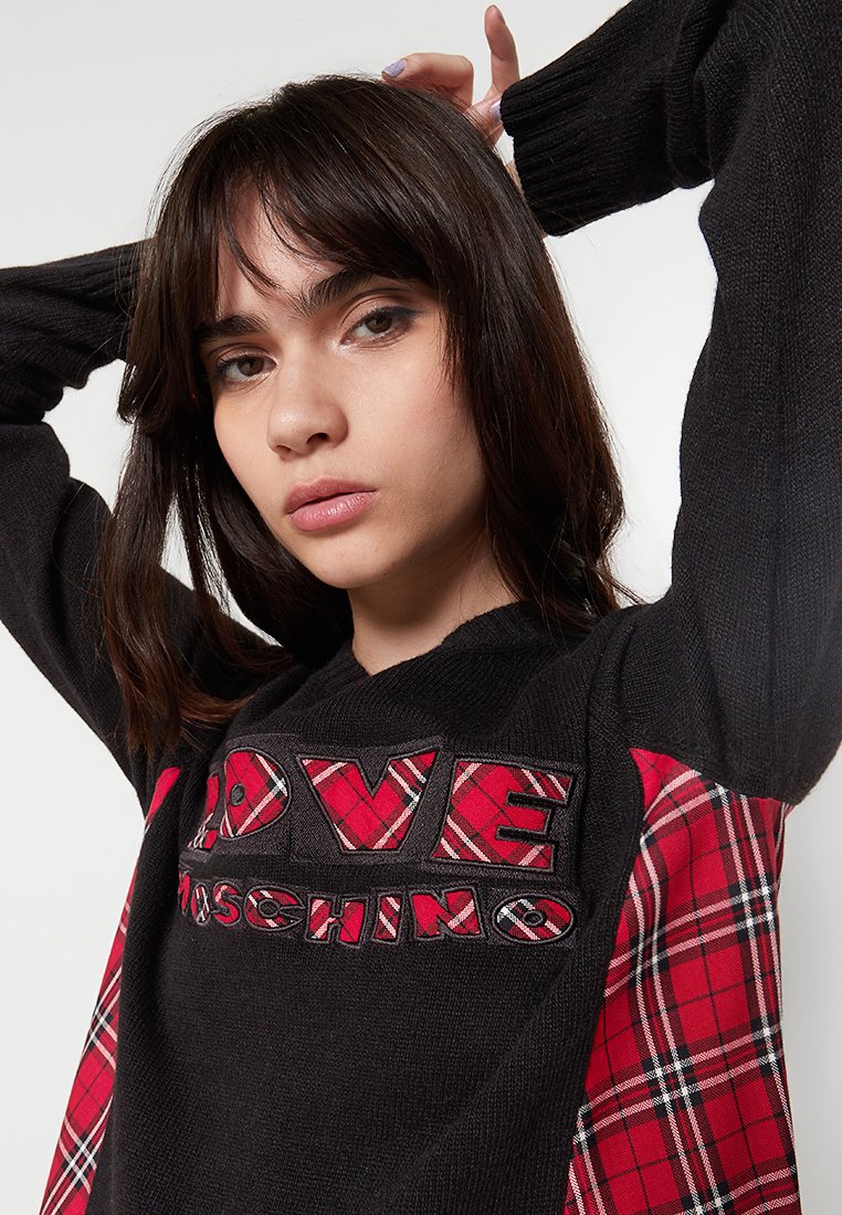 Love Moschino