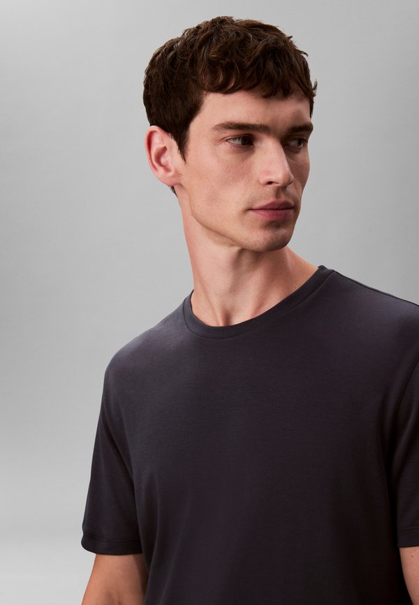 Calvin Klein CREWNECK TEE