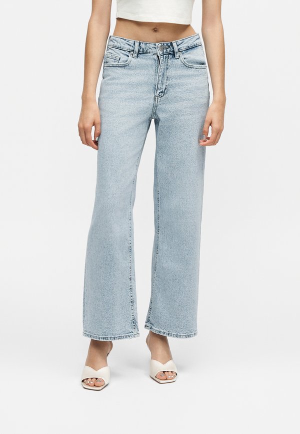 Vero Moda Petite VMTESSA  - Straight leg jeans - light blue denim