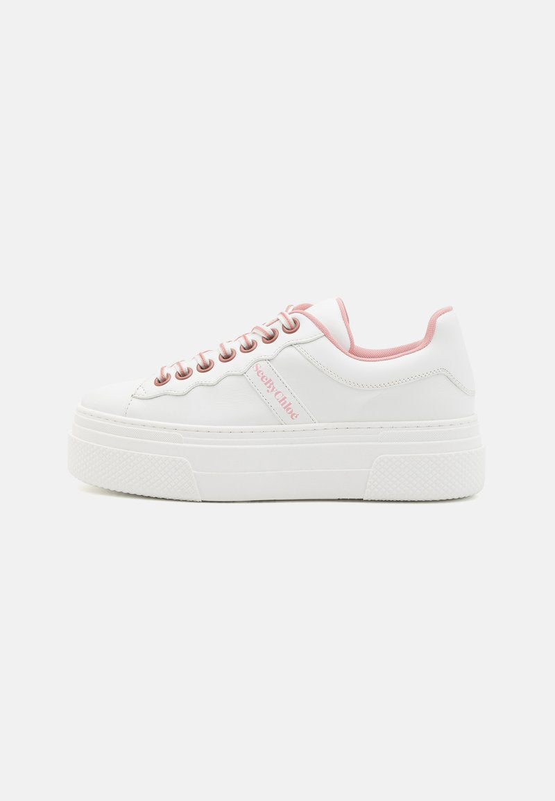 ESSIE  Media 1