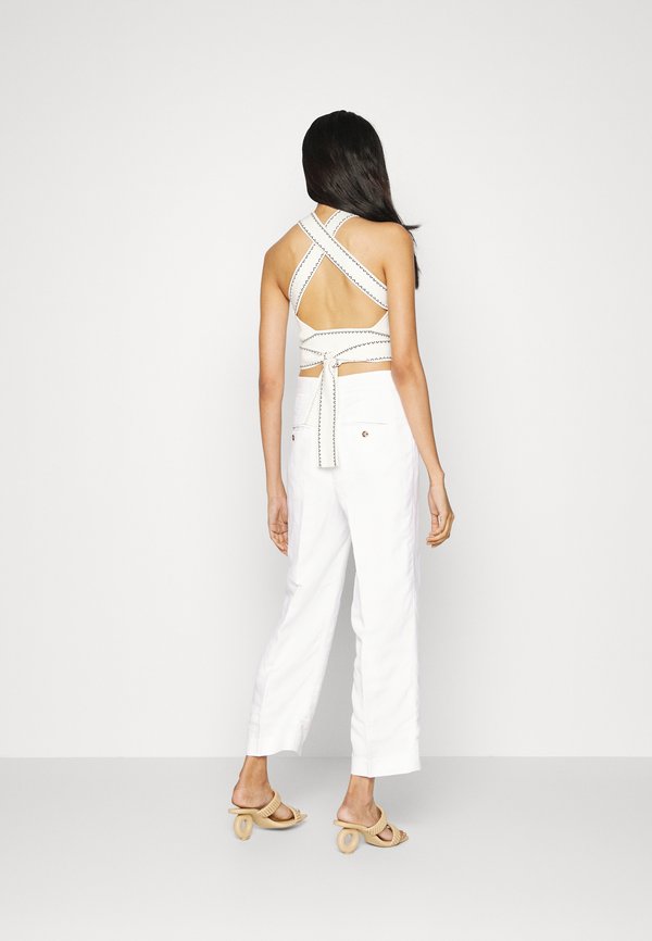 Club Monaco RAENI