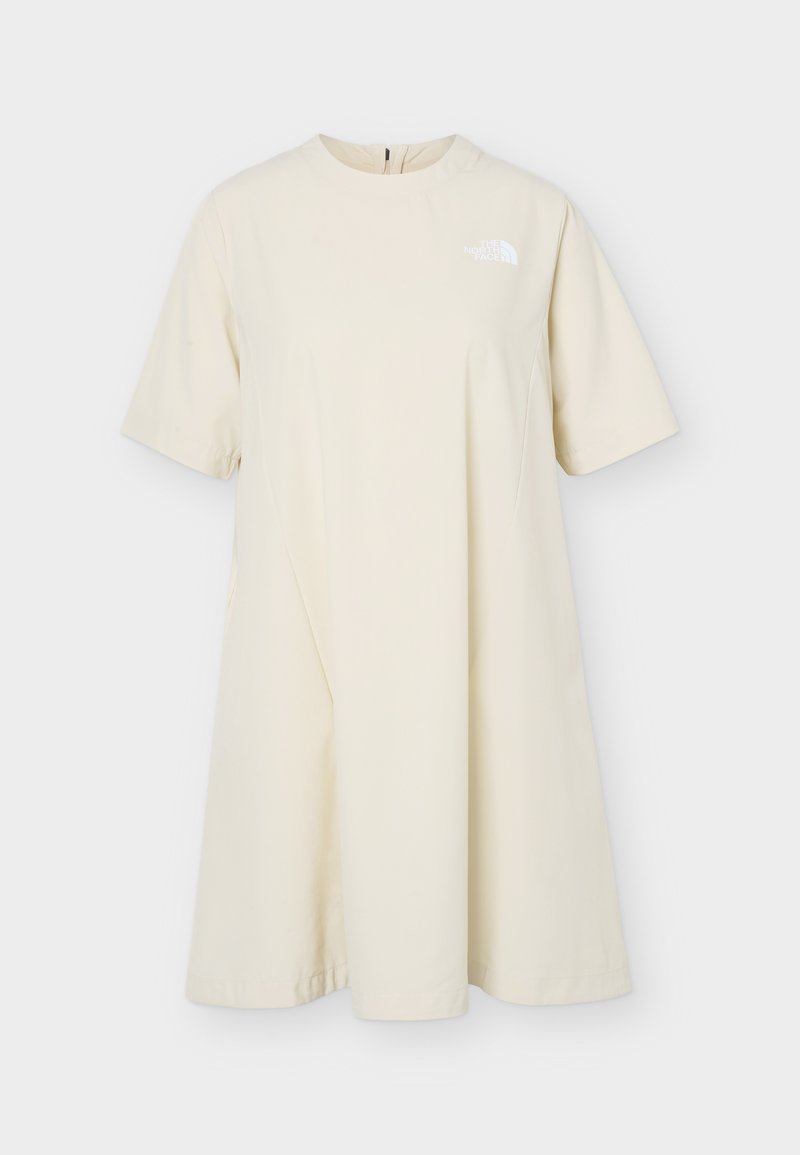 Kurzes beige knielanges Kleid mit kurzen Ärmeln, Rundhalsausschnitt und The North Face Logo auf der linken Brust.