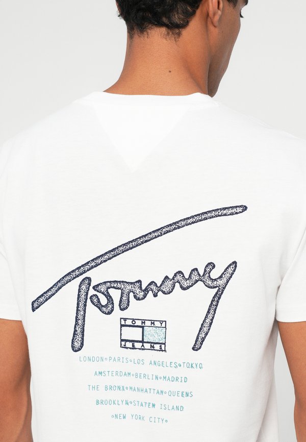 Tommy Jeans SIGNATURE BACK LOGO CREW NECK T-SHIRT