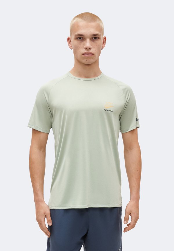 Nike Performance STRIDE - Sports T-shirt - jade horizon