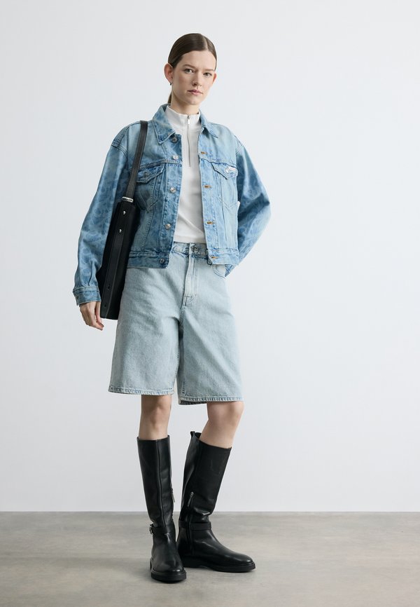 Calvin Klein Jeans 90S TRUCKER JACKET