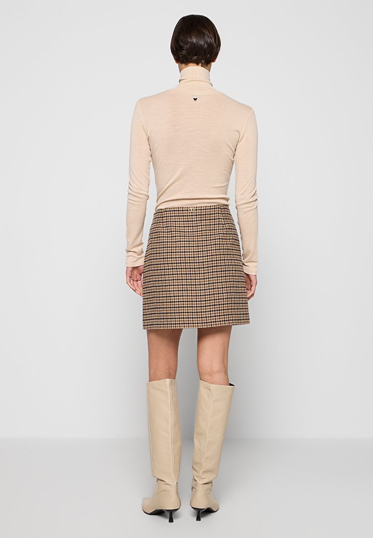 TWINSET