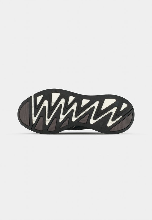 adidas Originals ADIZERO ARUKU