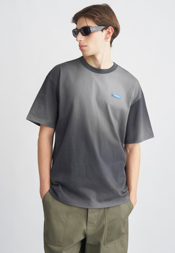 Nike Sportswear TEE WASH - Print T-shirt - anthracite