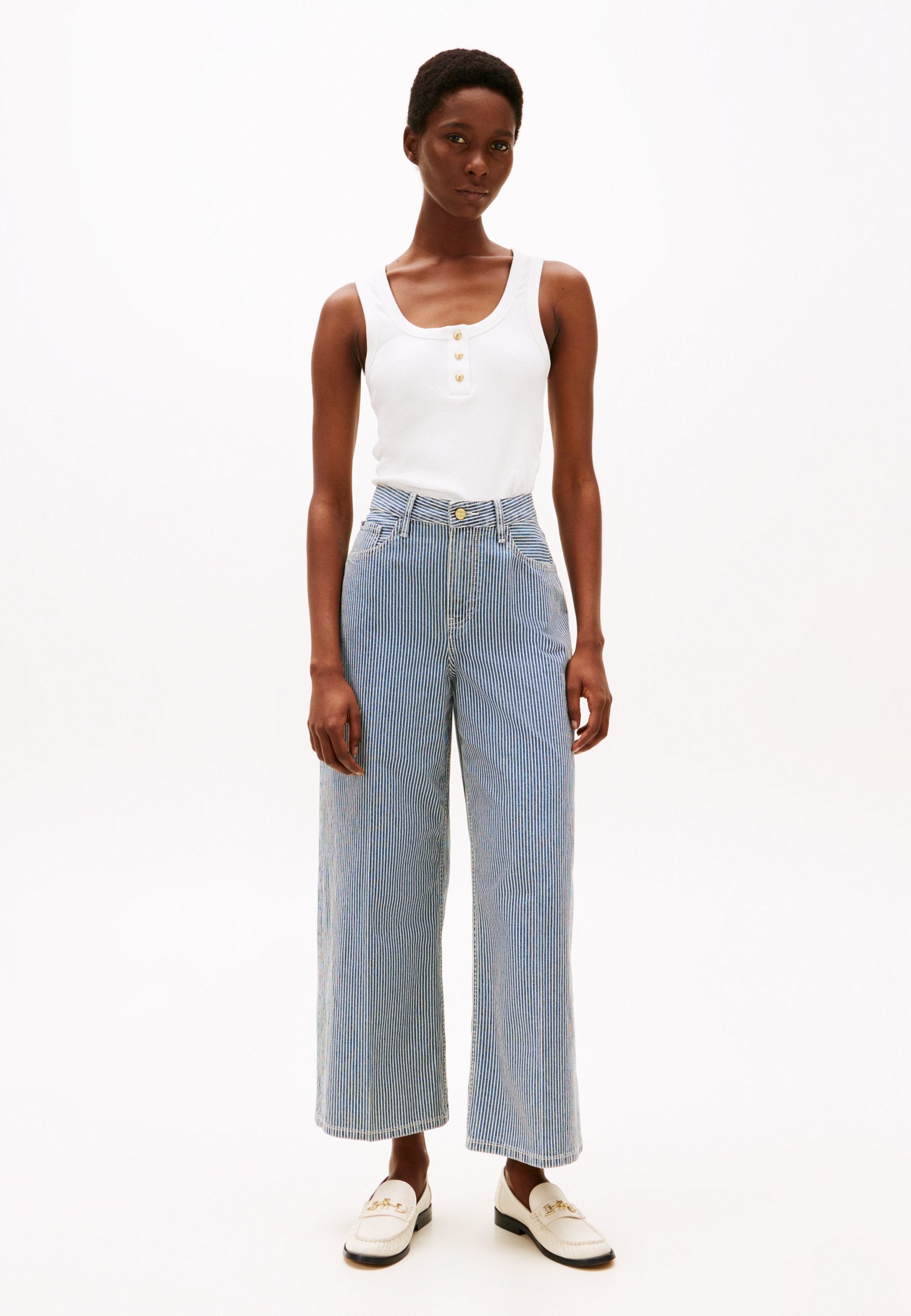 WIDE LEG  Media 2
