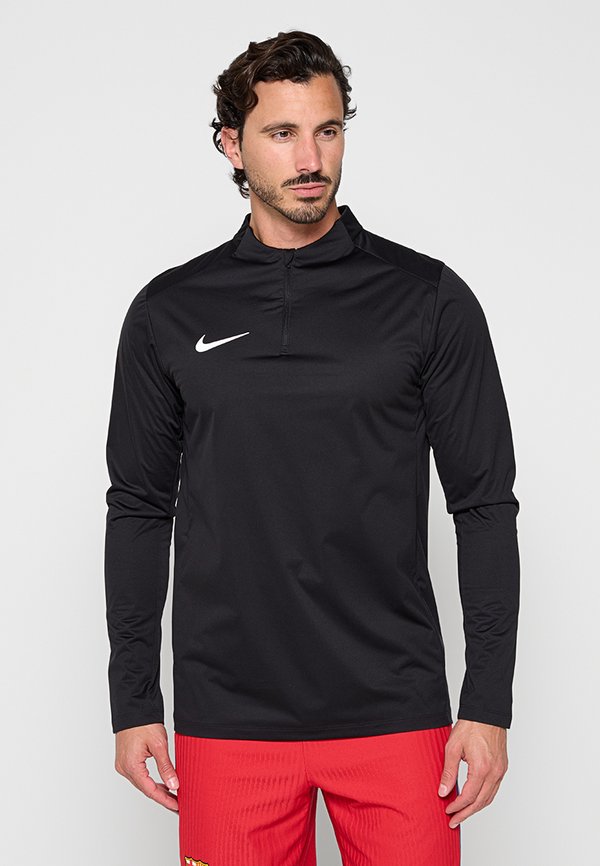 Nike Performance