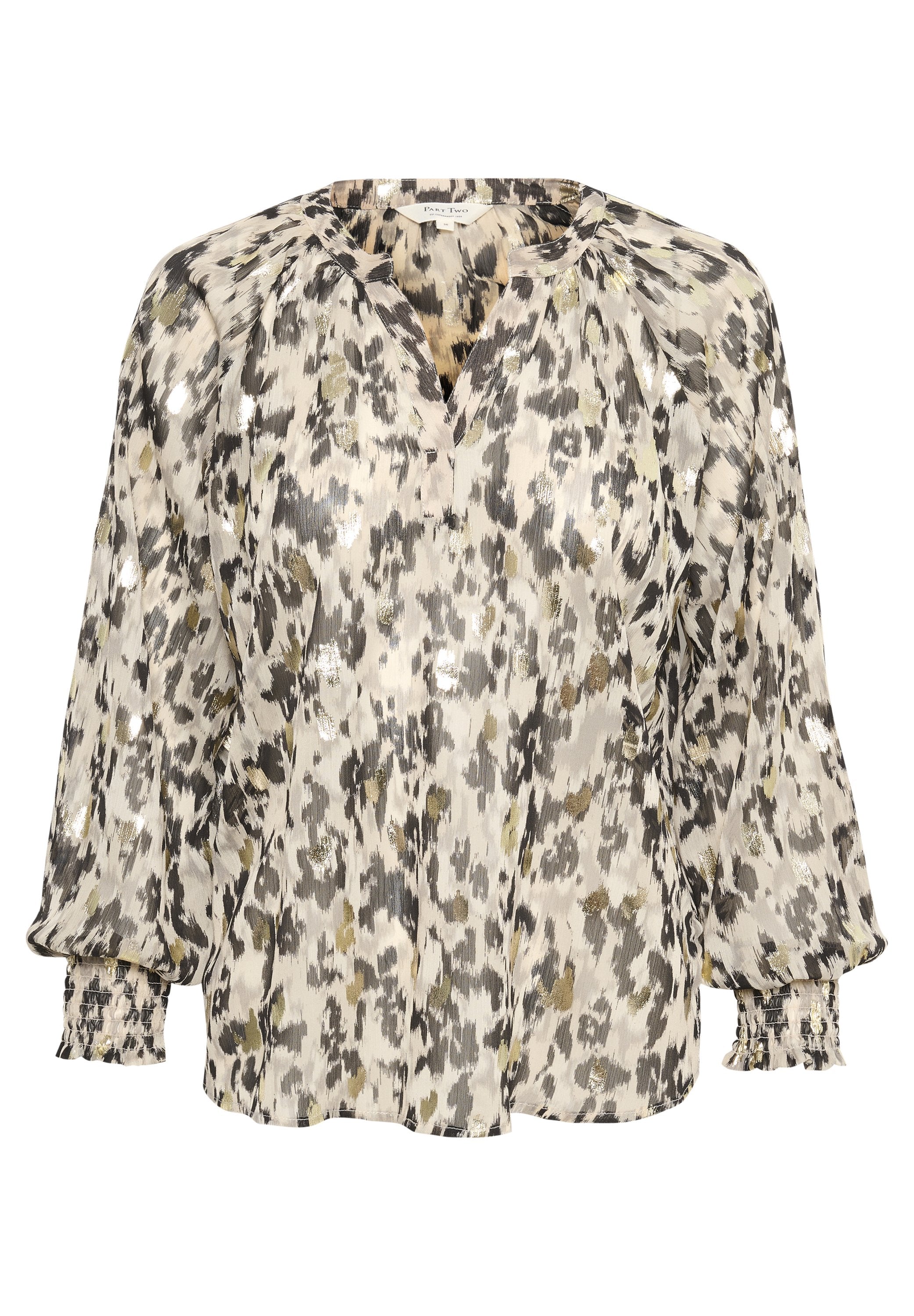 Langärmlige Bluse mit beigem, schwarzem und goldenem abstraktem Leopardenmuster, gerafften Manschetten und einem kleinen V-Ausschnitt.