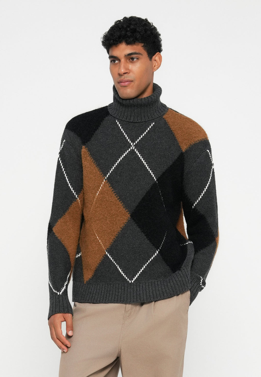 WOOL BLEND ARGYLE ROLL NECK JUMPER Media 5