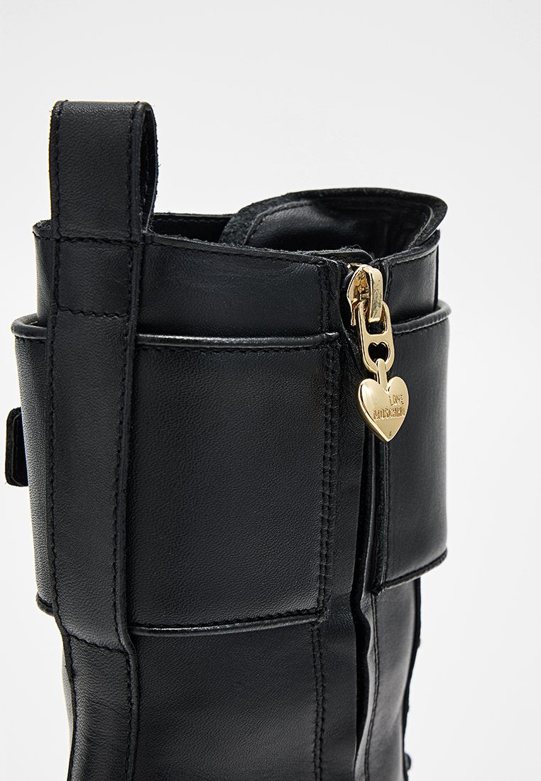 Love Moschino