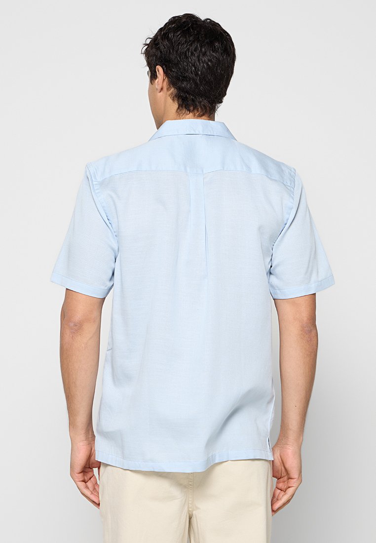 RELAXED FIT  Media 2