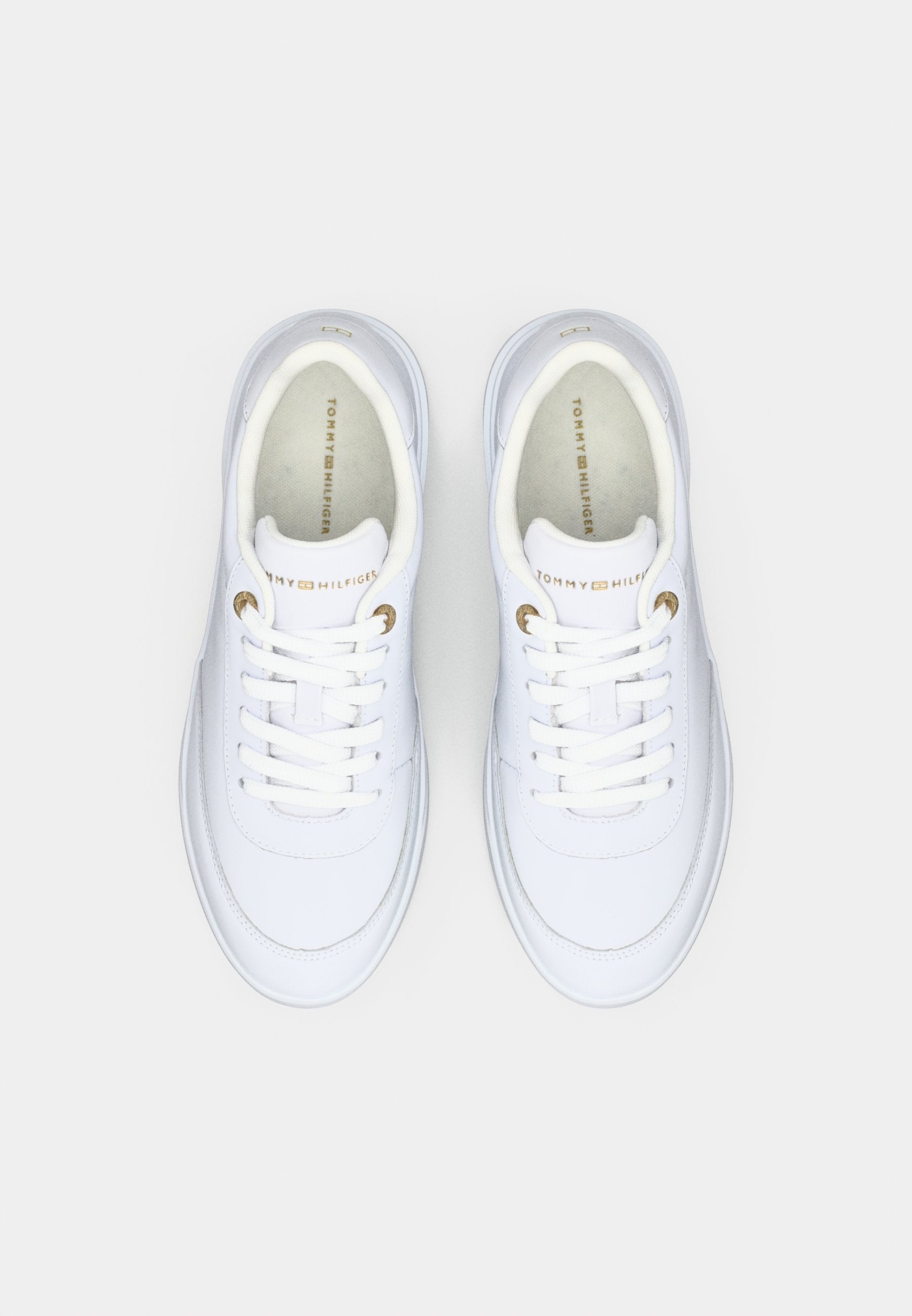 ESSENTIAL CHIC COURT Media 5