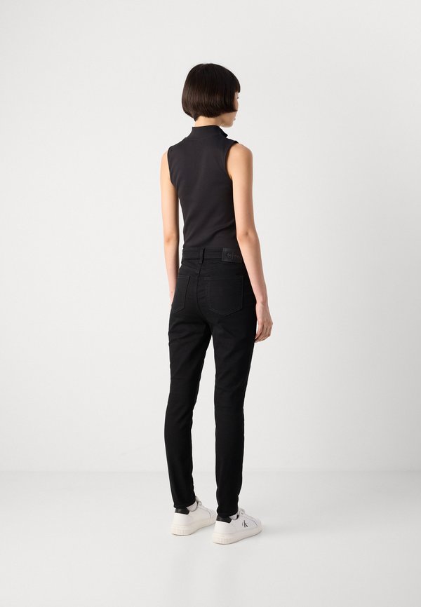 Calvin Klein Jeans