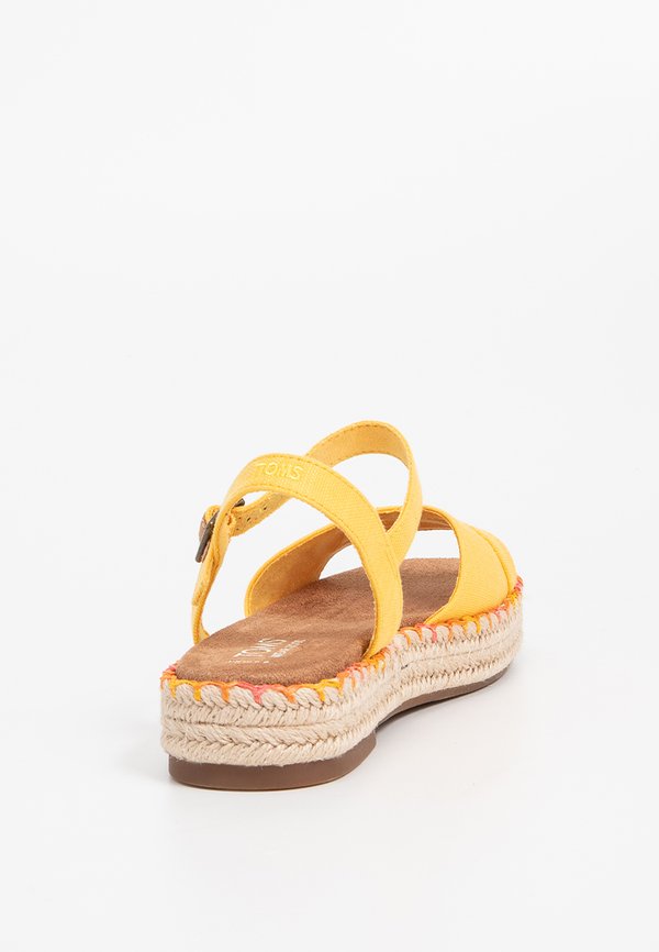 TOMS ABBY