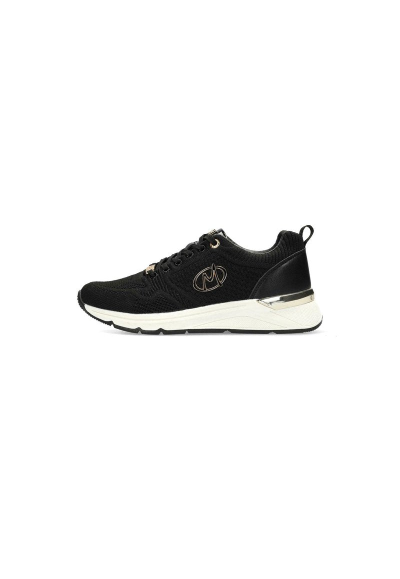 Schwarze gestrickte Sneakers mit runder Zehe, goldenen Akzenten und einer weißen gepolsterten Sohle. Verfügt über eine Zuglasche und strukturierte Oberflächen.