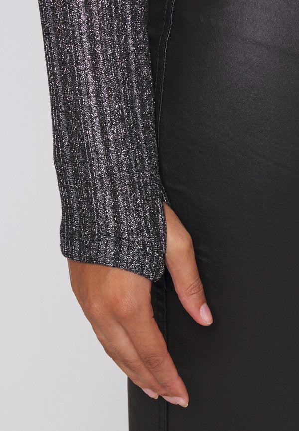 Noisy May Curve NMEIZA LEONORA TOP
