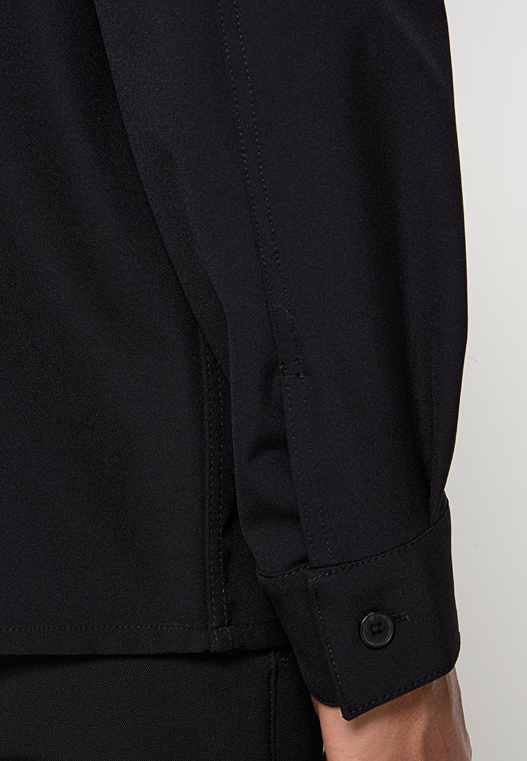 REGULAR FIT  Media 6