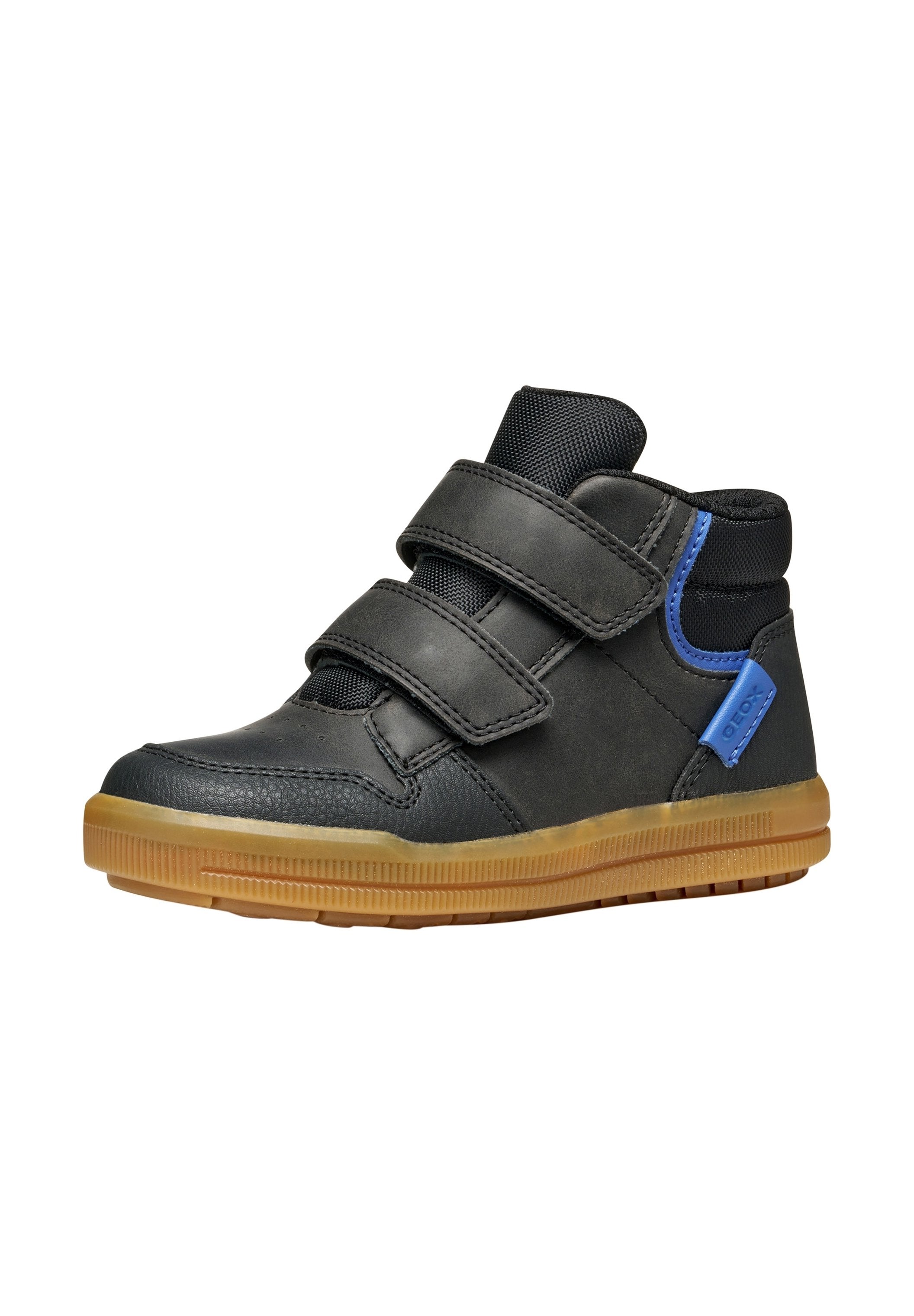Schwarze High-Top-Sneaker mit zwei Klettverschlüssen, strukturiertem Synthetik-Obermaterial, kontrastierenden blauen Akzenten und einer Sohle aus Gummi.