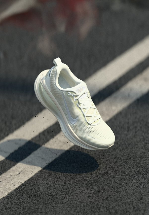 Nike Performance VOMERO 18 ESS - Road running shoes - summit white/white/chalk/sea glass