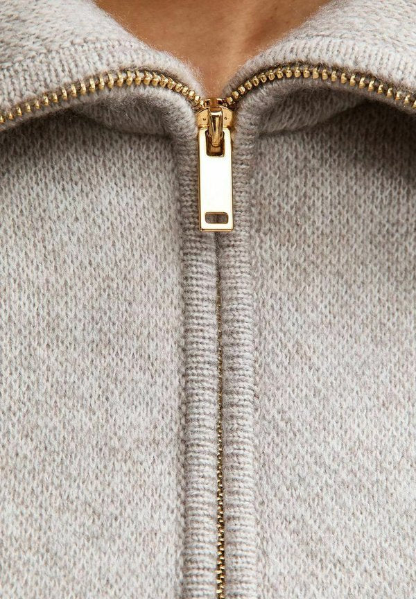 New Look ZIP UP