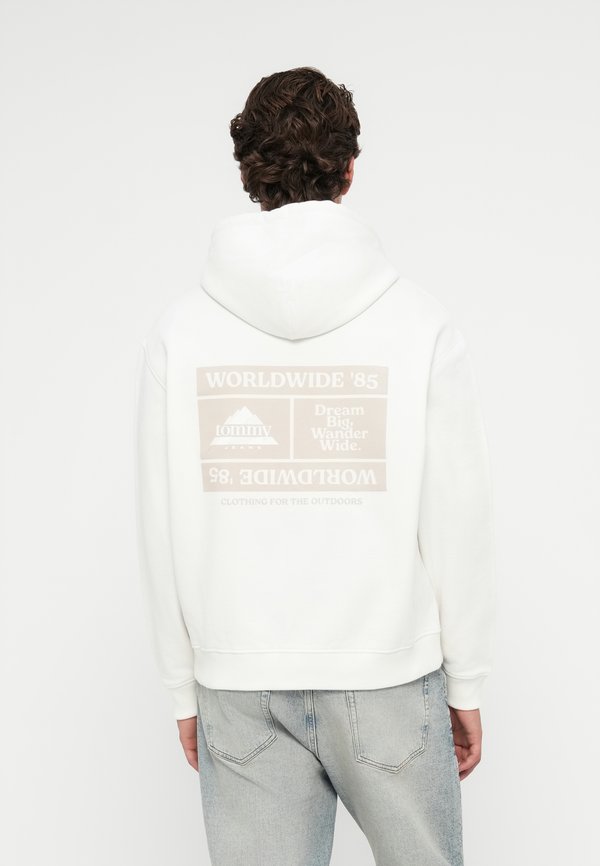 Tommy Jeans BACK GRAPHIC RELAXED TERRY ZIP-THRU HOODY