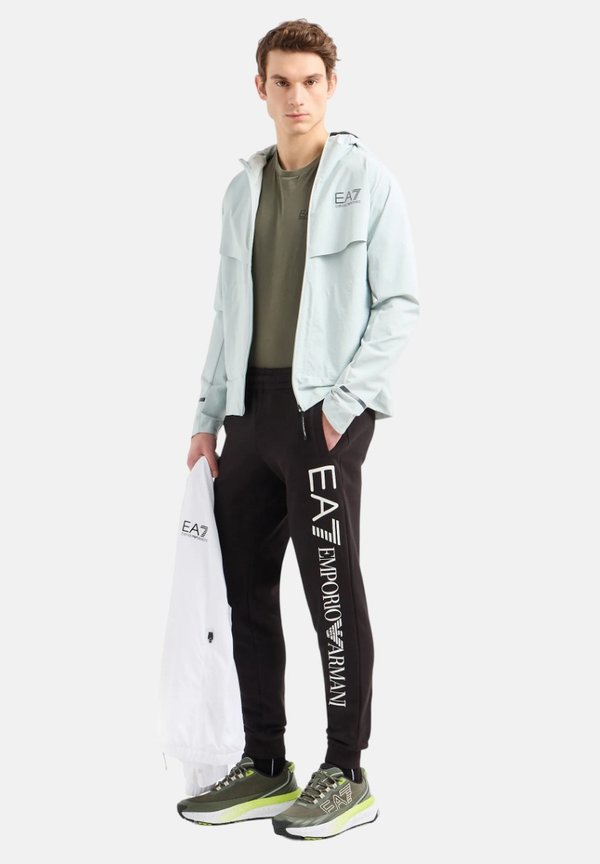 EA7 Emporio Armani