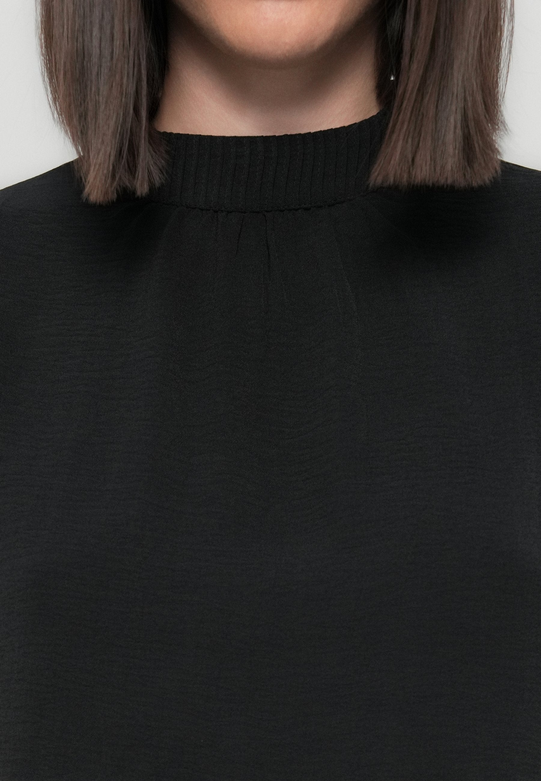 VILA Long Sleeved High neck