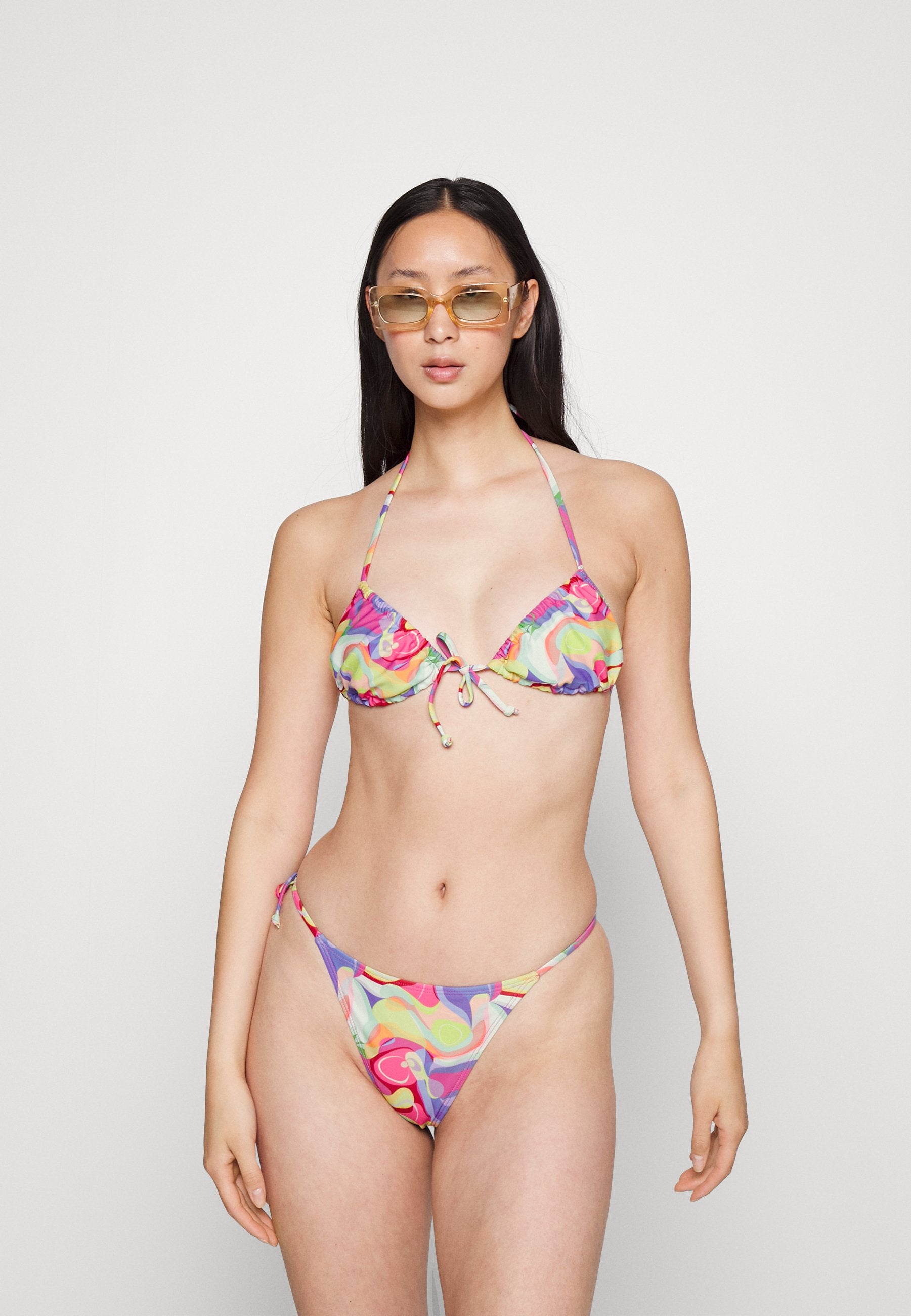 Missguided GIRAFFE PRINT TRIANGLE AND ITSY BITSY BOTTOM SET
